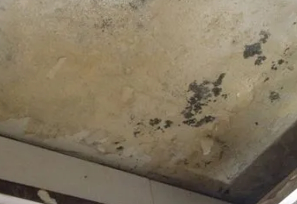 朗县阳台漏水维修公司分享下朗县卫生间渗水维修需要注意哪些问题。